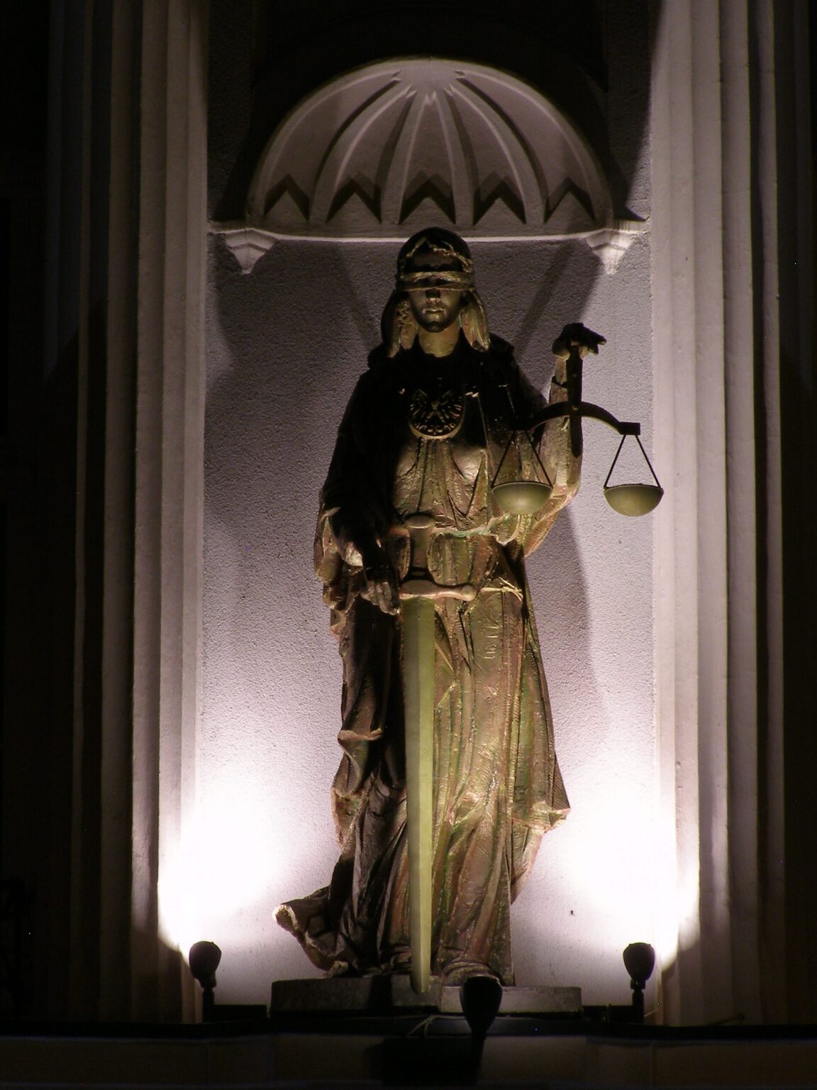 Temis: La diosa de la justicia y el orden en la mitología griega