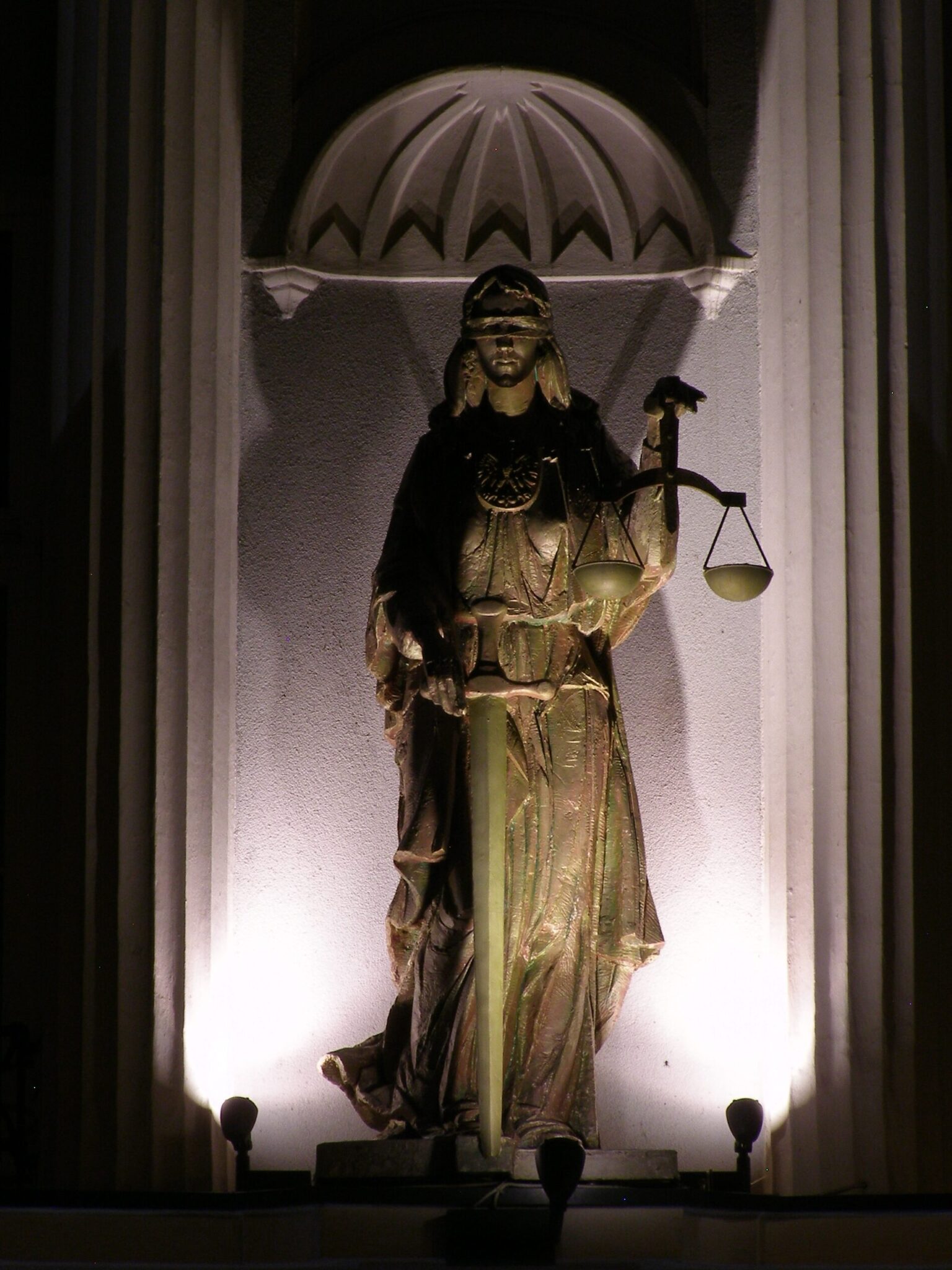 Temis: La diosa de la justicia y el orden en la mitología griega